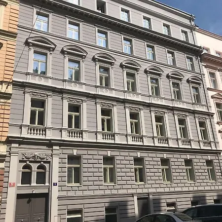 Riverside Apartmán *